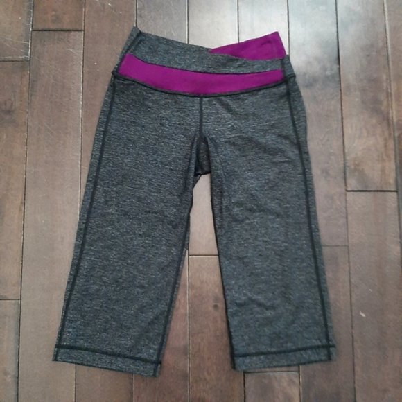 Lululemon Astro Crop Static Charcoal Potion Purple - Picture 1 of 6